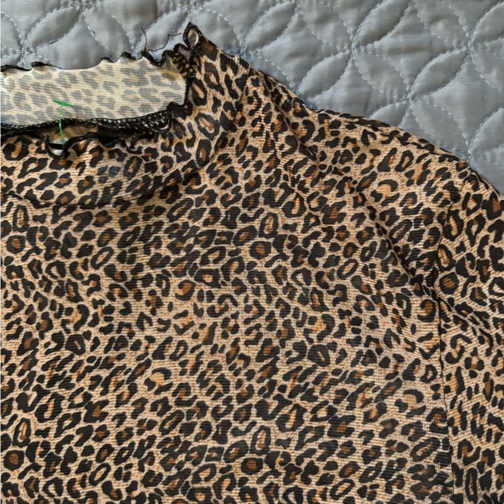 Leopard Print Top - Picture 2 of 5